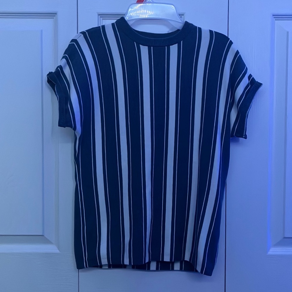 blue and white striped short sleeved sweater